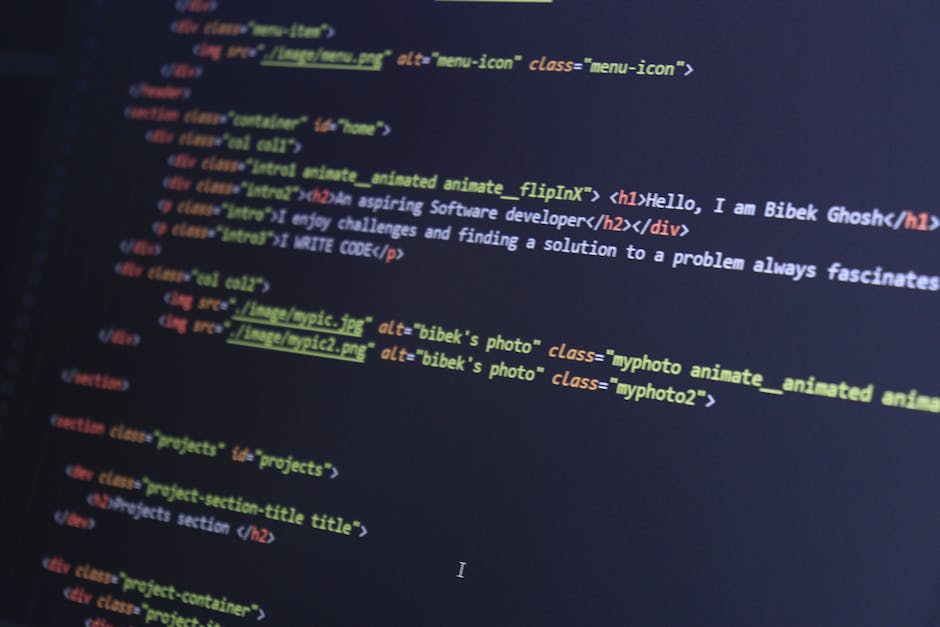 A computer screen displaying a coding editor open to an HTML file named 'index.html'. The code includes tags such as <!DOCTYPE html>, <html>, <head>, <meta charset='UTF-8'>, <title>Clase 1 CSS</title>